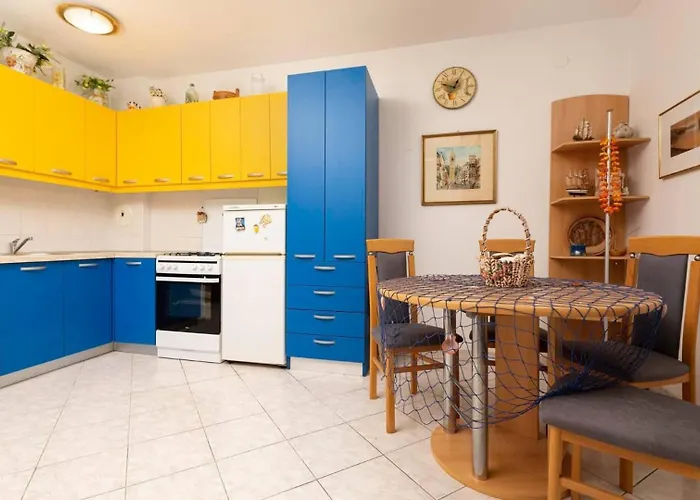 Διαμέρισμα With A Parking Space Nska, Krk - 21727 *